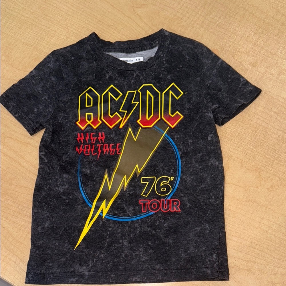 Graphic Abercrombie & Fitch Kids Charcoal AC/DC Tour Tee size 5/6